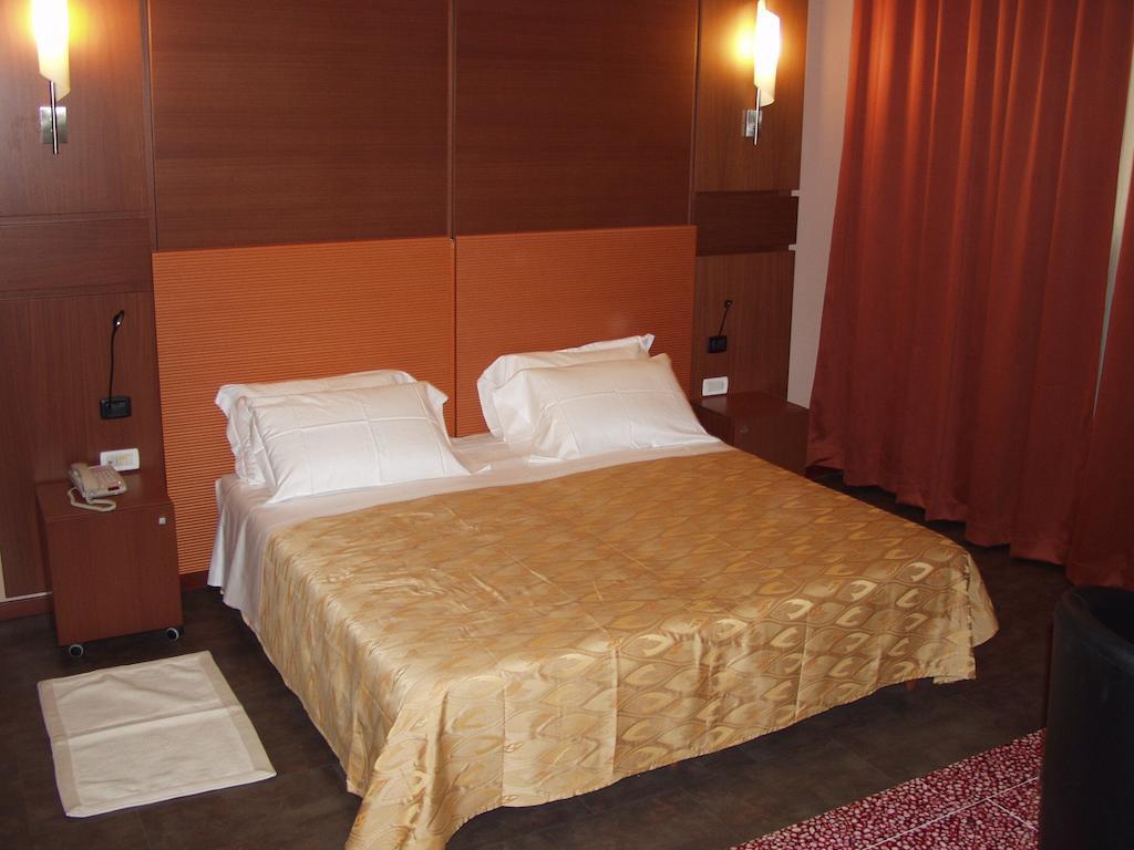 Hotel Mareschi Palace Novara Eksteriør billede