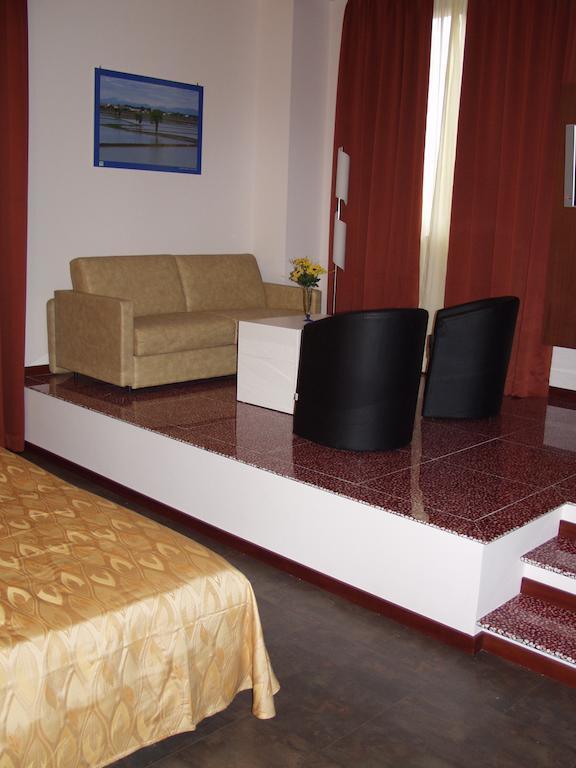 Hotel Mareschi Palace Novara Eksteriør billede