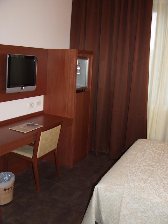 Hotel Mareschi Palace Novara Eksteriør billede