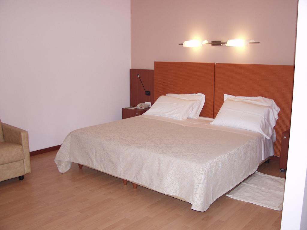 Hotel Mareschi Palace Novara Eksteriør billede