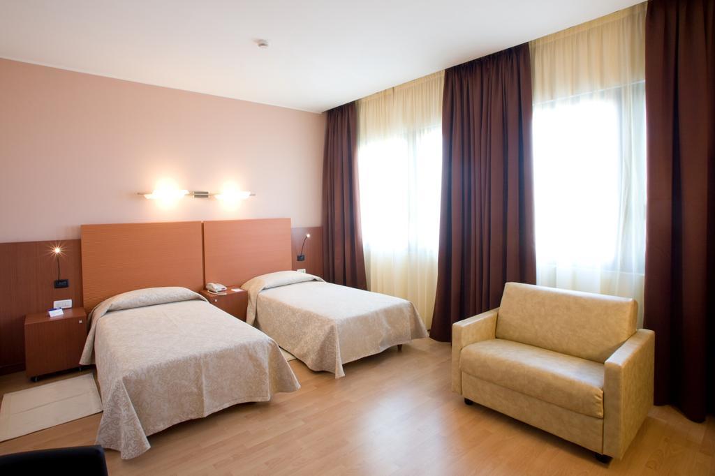 Hotel Mareschi Palace Novara Eksteriør billede