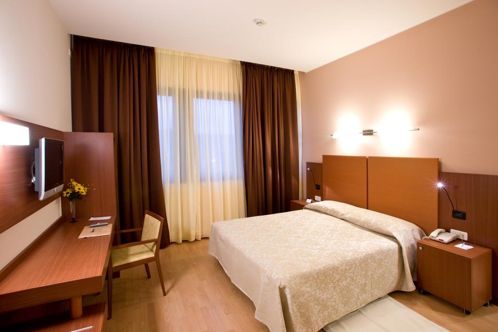 Hotel Mareschi Palace Novara Eksteriør billede